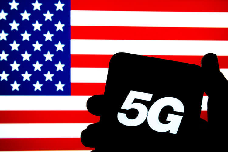 5G device and the American flag
