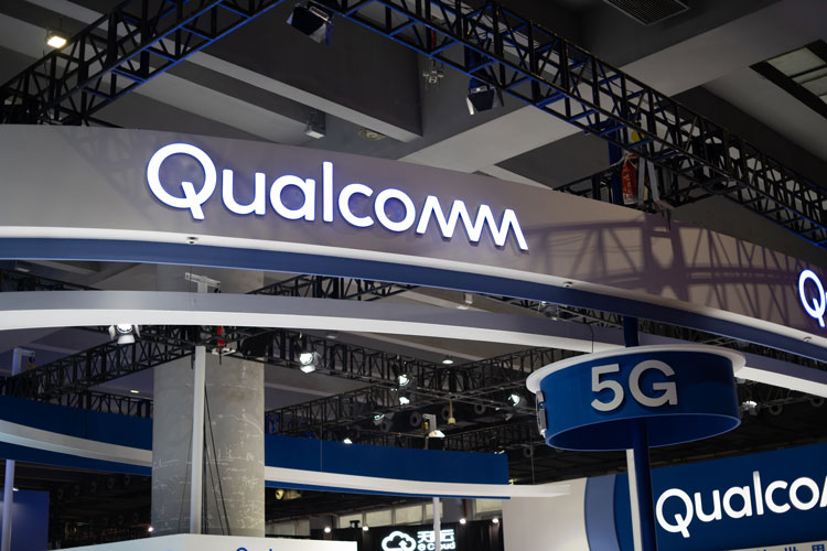 Qualcomm logo helping mid-tier 5G devices be developed.